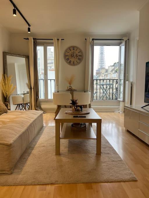 Appartement Paris Vue Tour Eiffel Trocadero Exterior photo